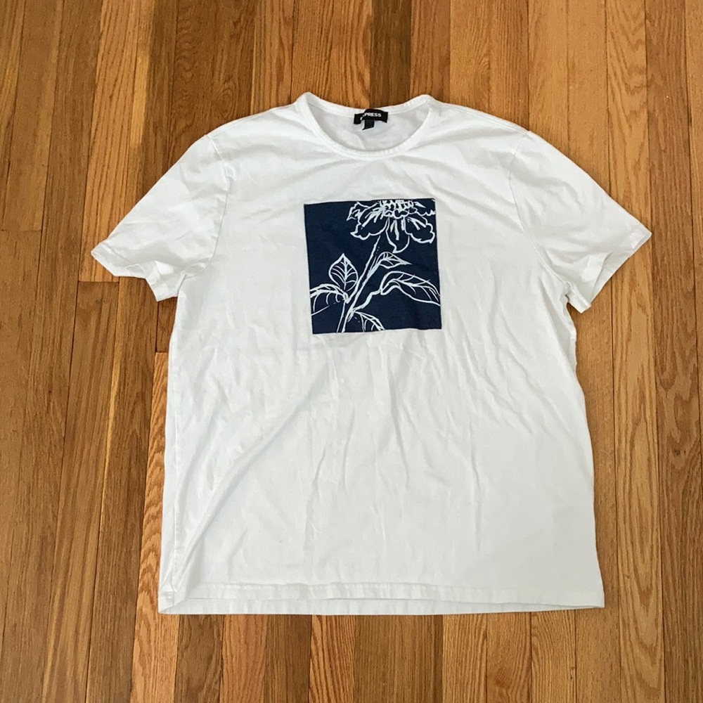 Express Size XL White T-Shirt